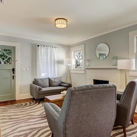 Come Enjoy This Charming Newly Renovated 3 Bedroom 2 Bath Home In Historic District O Fernandina